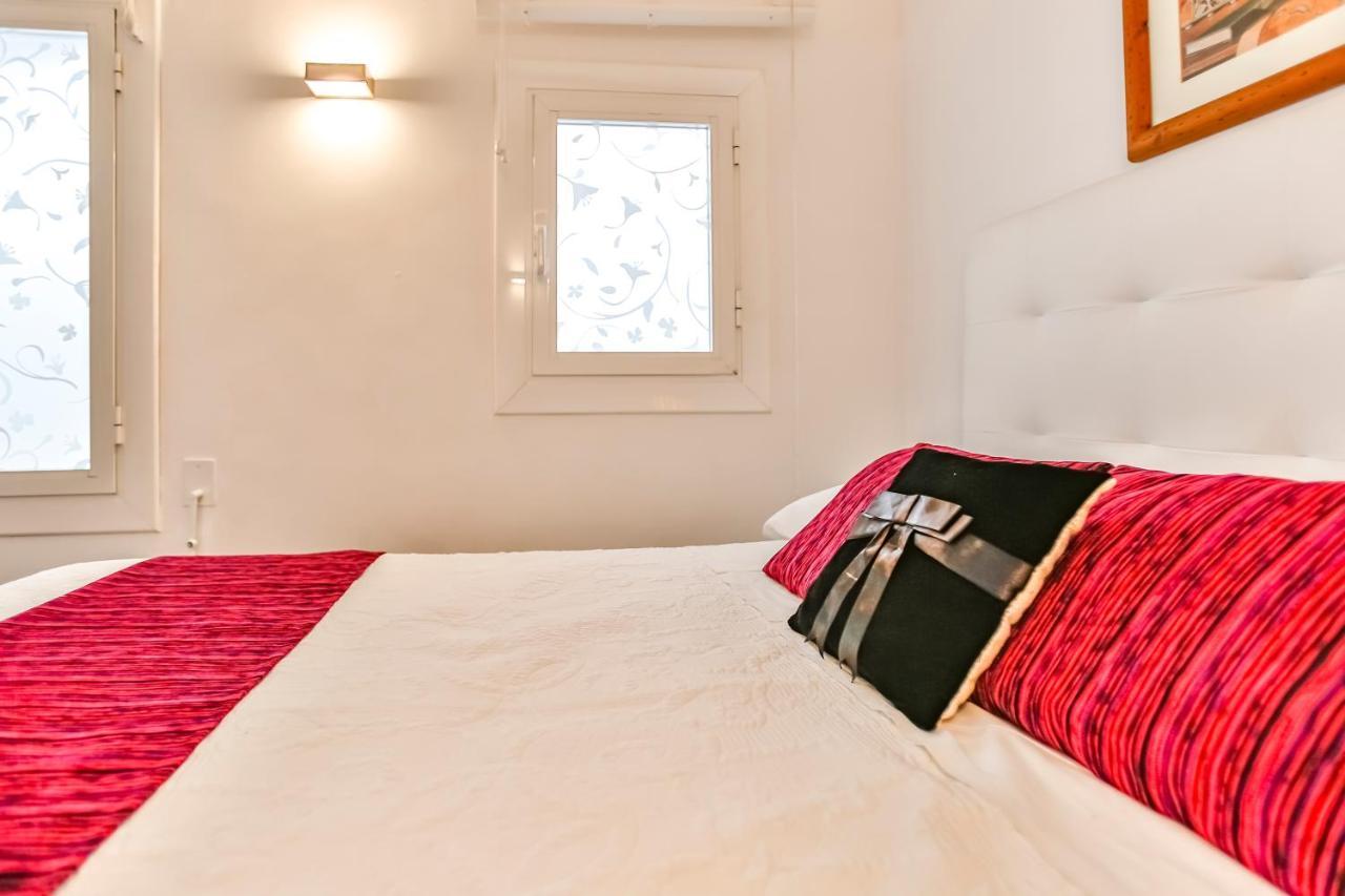 Ghat Apartments Montroig Sitges Kültér fotó